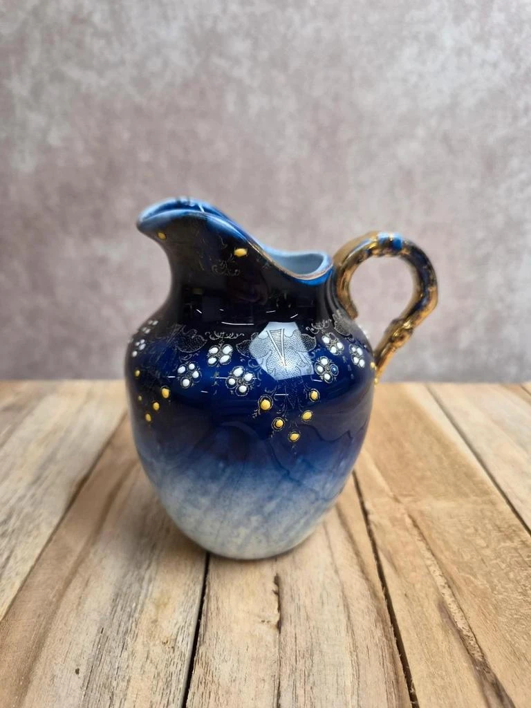 Petit pot à lait ancien Kg Lunéville bleu cobalt décor émaillé en relief